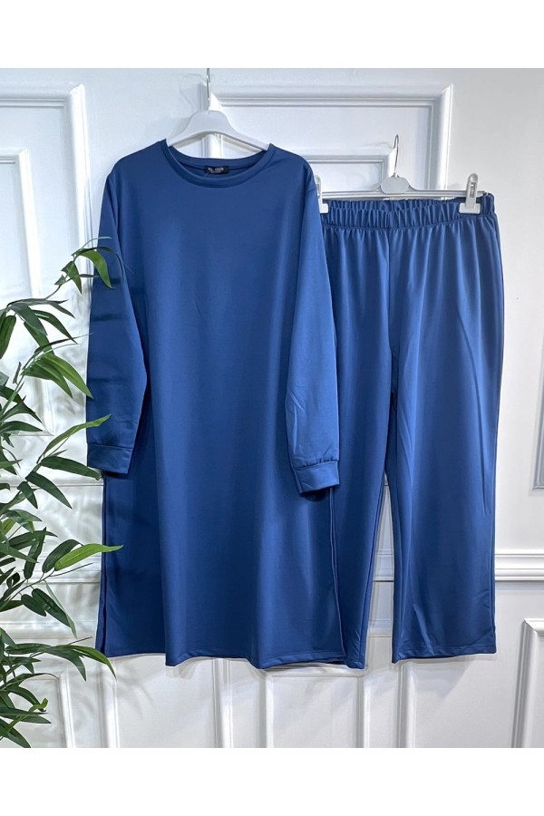 Uğur Yanları Yırtmaçlı Uzun İki İplik Takım - İndigo Uğur Yanları Yırtmaçlı Uzun İki İplik Takım - İndigo