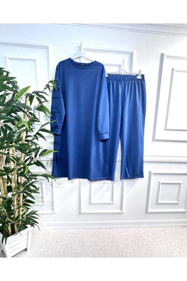 Uğur Yanları Yırtmaçlı Uzun İki İplik Takım - İndigo Uğur Yanları Yırtmaçlı Uzun İki İplik Takım - İndigo