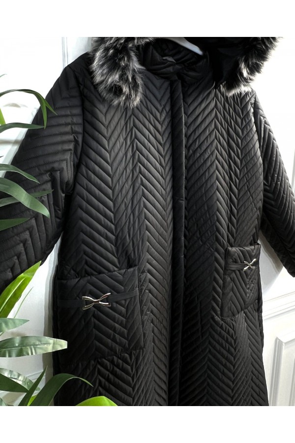 Zigana Kapşonlu Uzun Kapitone Kaban - Siyah Zigana Kapşonlu Uzun Kapitone Kaban - Siyah