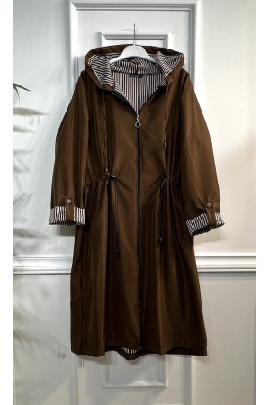 Çisem Ara Boy Duble Kol İçi Çizgi Desenli Bondit Kapşonlu Trenç- Kahverengi