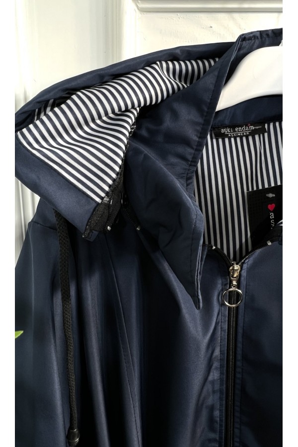 Rüya Çıkarılabilir Kapşonlu İçi Çizgili Ara Boy Trenç - Lacivert
