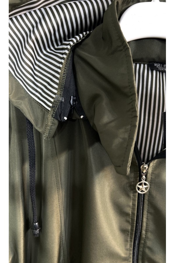 Rüya Çıkarılabilir Kapşonlu İçi Çizgili Ara Boy Trenç - Haki