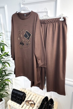 Yasmin Deri Detaylı Kare Taşlı İki İplik Penye İkili Takım - Kahverengi Yasmin Deri Detaylı Kare Taşlı İki İplik Penye İkili Takım - Kahverengi