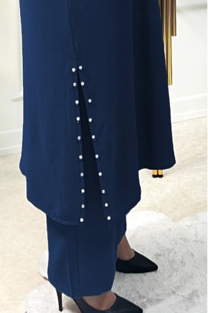 Şans Yanları Yırtmaçlı İncili Takım - Lacivert Şans Yanları Yırtmaçlı İncili Takım - Lacivert