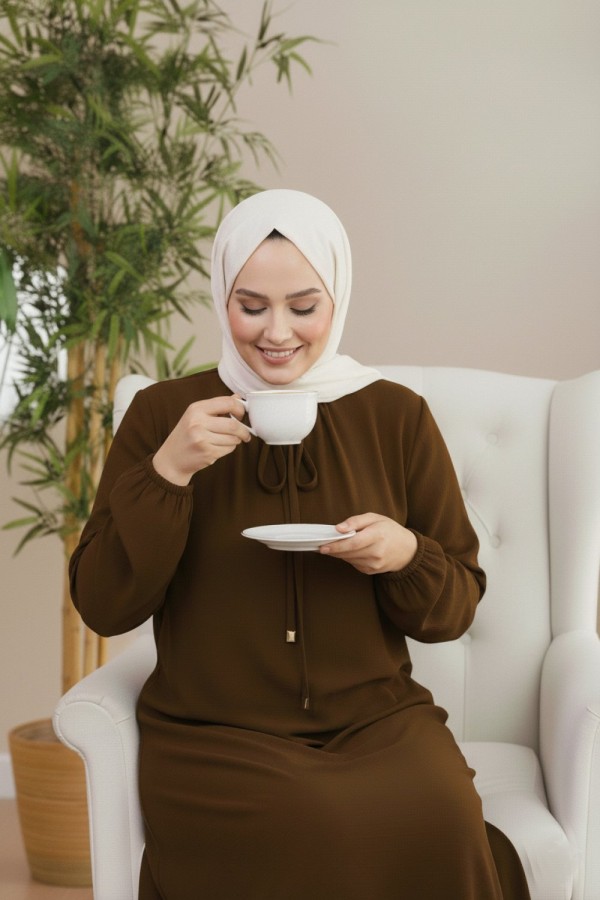 Nehir Yakası Büzgü Bağcıklı Ayrobin Elbise - Kahverengi