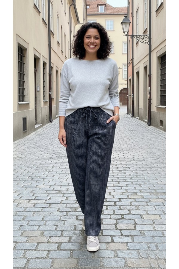 Dilan Bol Paça Beli Lastikli Yumuşak Kaşe Pantolon-Siyah Zincir Dilan Bol Paça Beli Lastikli Yumuşak Kaşe Pantolon-Siyah Zincir