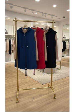 Yeliz Kapüşonlu Kısa Polar Yelek - Siyah Yeliz Kapüşonlu Kısa Polar Yelek - Siyah