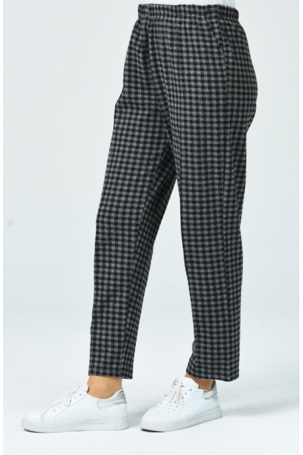 Büyük Beden Cepli Kışlık Lastikli Kaşe Pantolon Siyah Büyük Beden Cepli Kışlık Lastikli Kaşe Pantolon Siyah